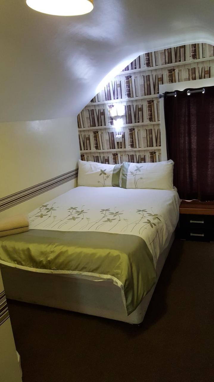 Portsmouth Budget Hotels - All Rooms Are En-Suite ภายนอก รูปภาพ